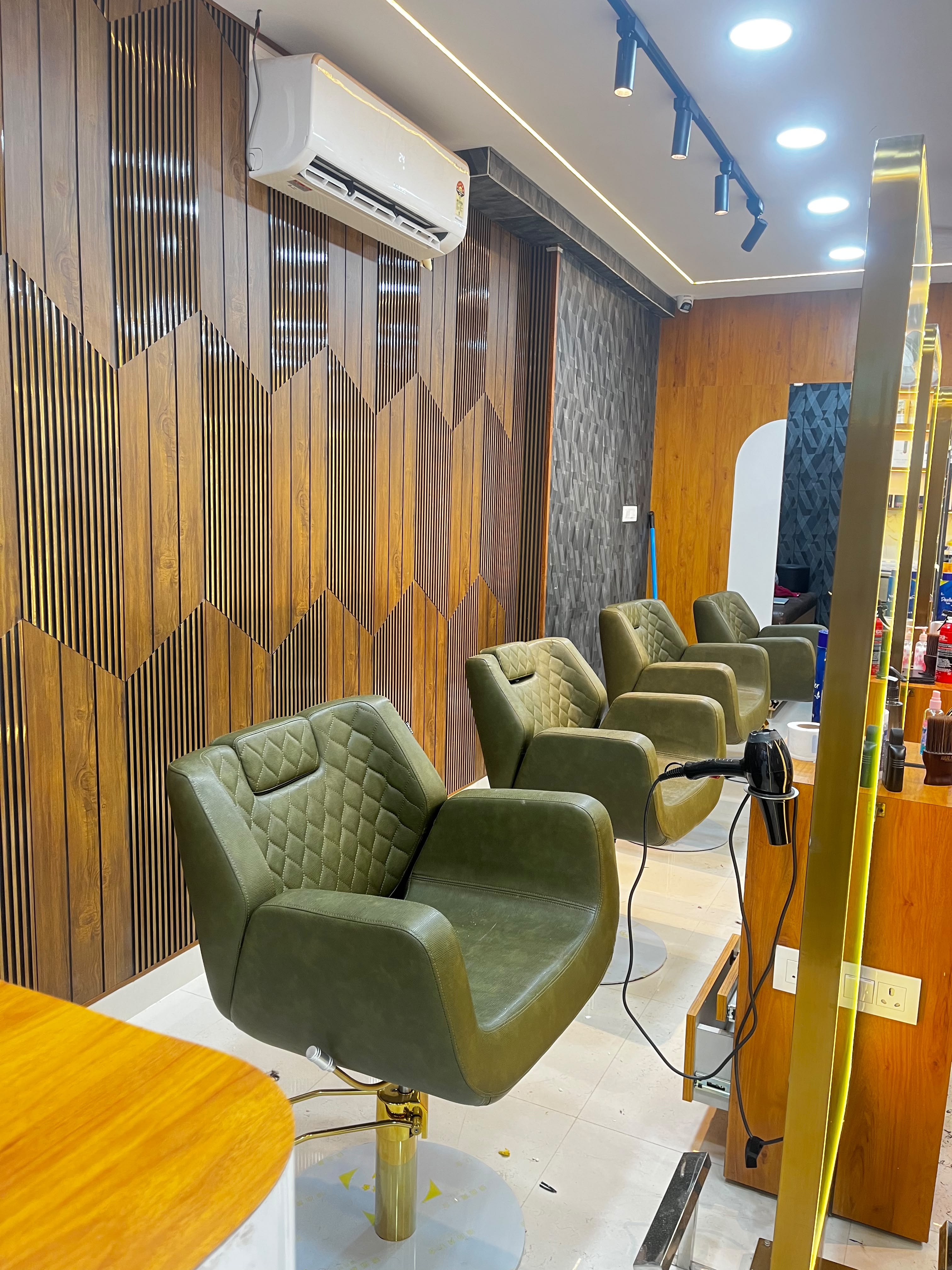 Master Styling Chairs