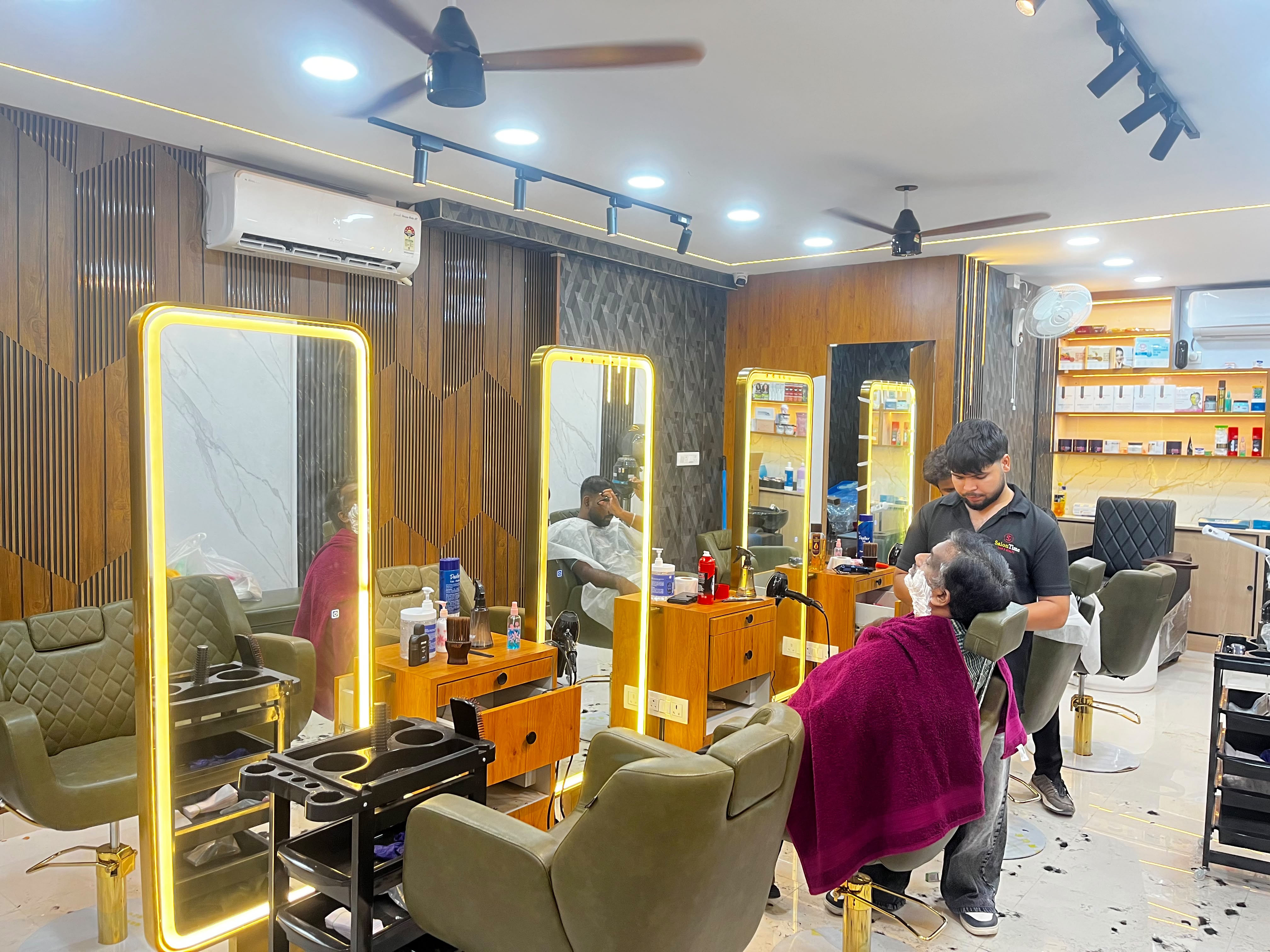 Salon Time Barber Lounge